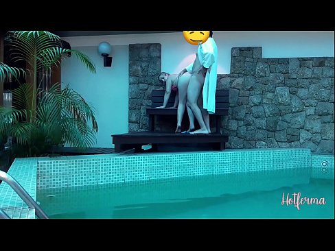 ❤️ Le patron invite la femme de chambre à la piscine, mais n'a pas pu résister à une chaude ❤❌ Super sexe at us